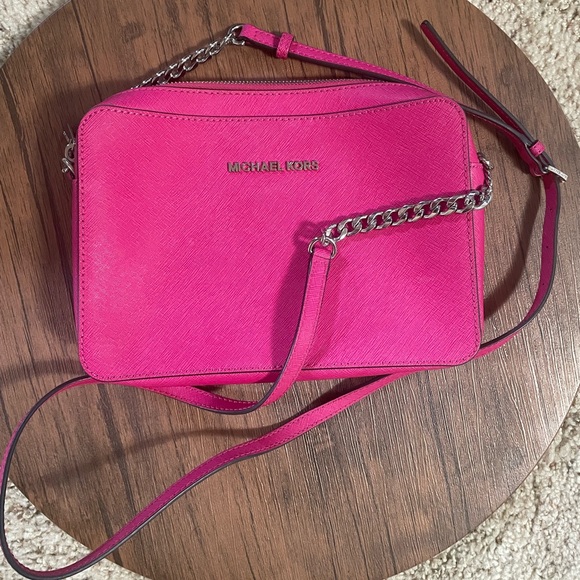 NWOT Michael Kors Crossbody bag purse Hot Pink - Picture 1 of 13